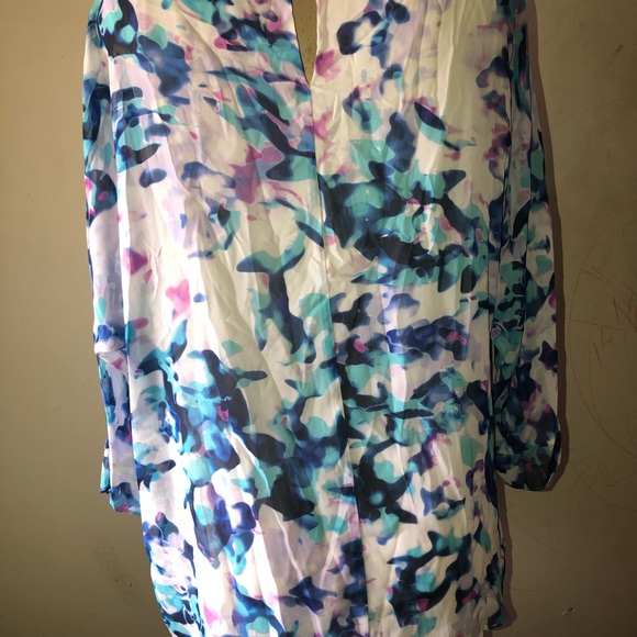 Jennifer Lopez cold shoulder Multi-color top - Picture 5 of 10